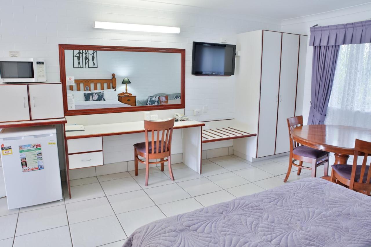 Central Park Motel Rockhampton Buitenkant foto