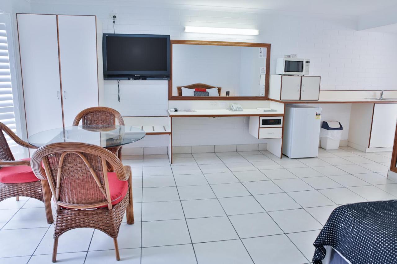 Central Park Motel Rockhampton Buitenkant foto