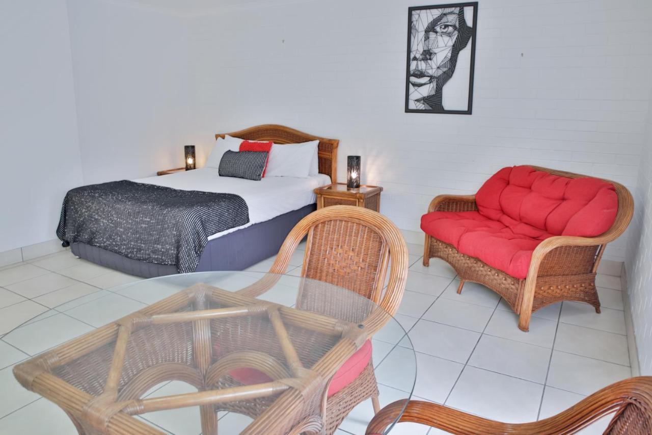 Central Park Motel Rockhampton Buitenkant foto