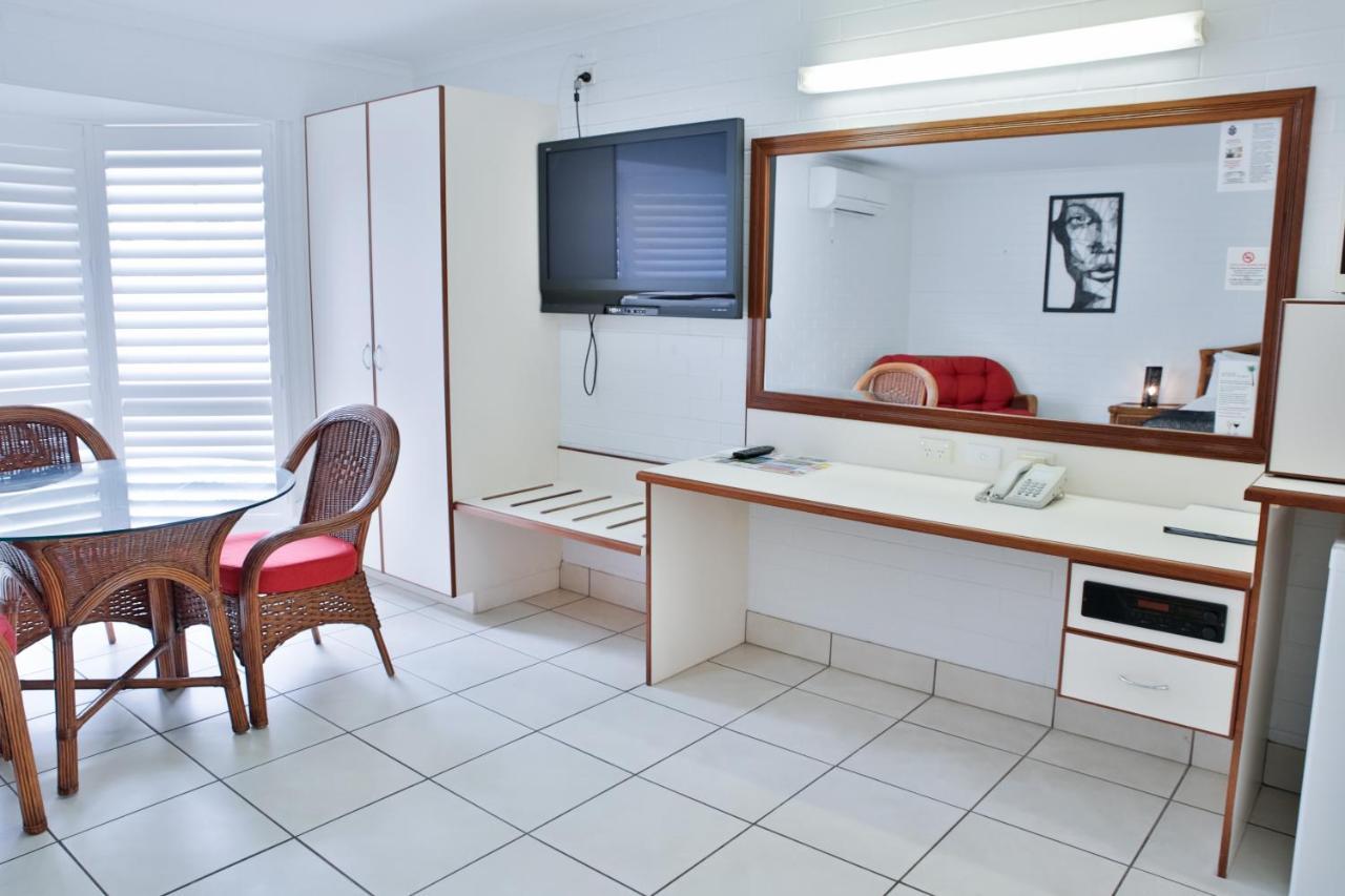 Central Park Motel Rockhampton Buitenkant foto