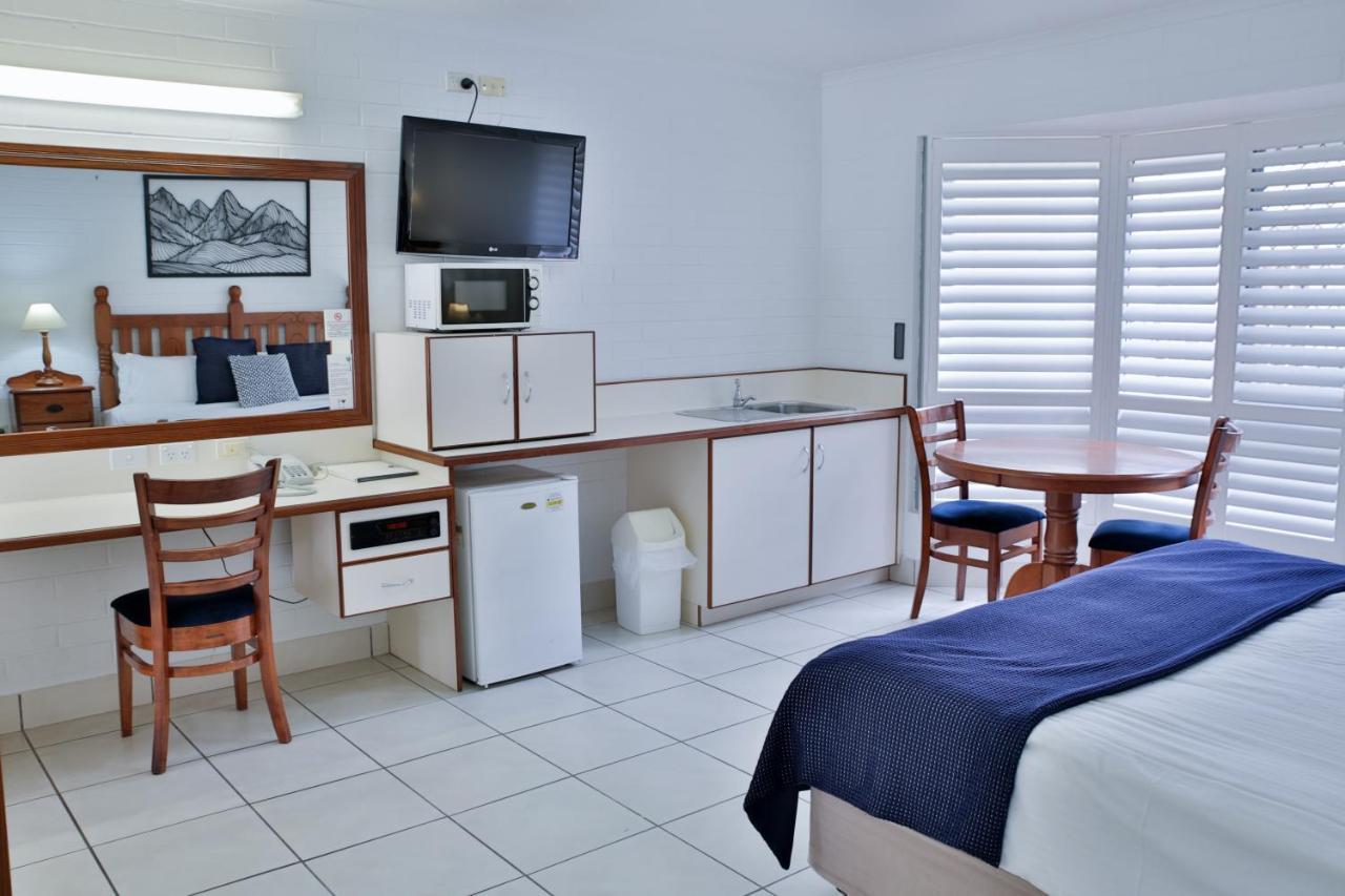 Central Park Motel Rockhampton Buitenkant foto